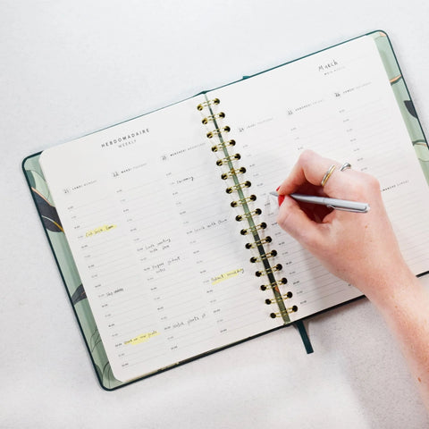undated planner - black cloth