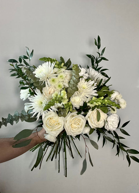 blooms&general: white bunches