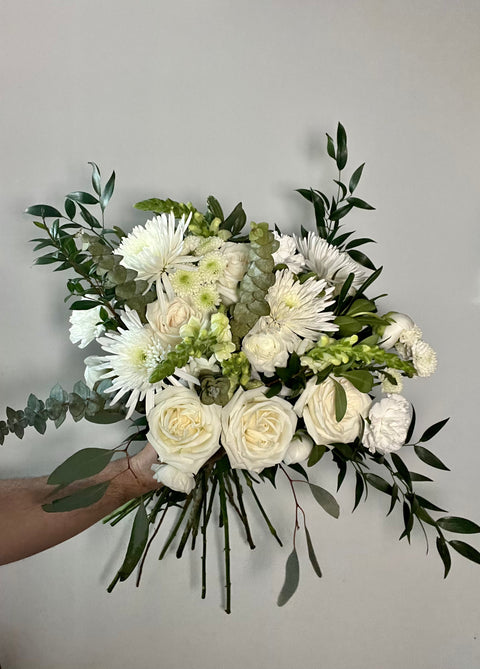 blooms: white hand-tied bunch