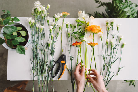 vase floral arrangement