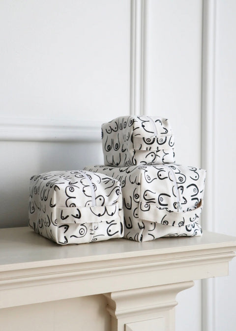 toiletry bag - woman series