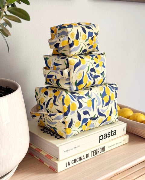 toiletry bag - lemons